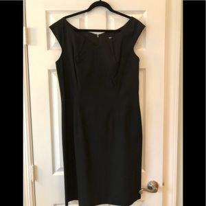 Mossimo Women’s Black Structured Shift dress Sz 16